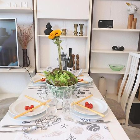 ווסטרלנד Einfaches 2-Zimmer-Appartement Mit Balkon. מראה חיצוני תמונה