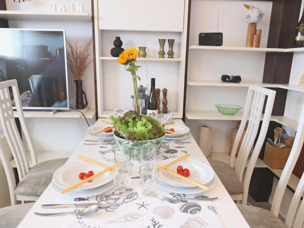 ווסטרלנד Einfaches 2-Zimmer-Appartement Mit Balkon. מראה חיצוני תמונה